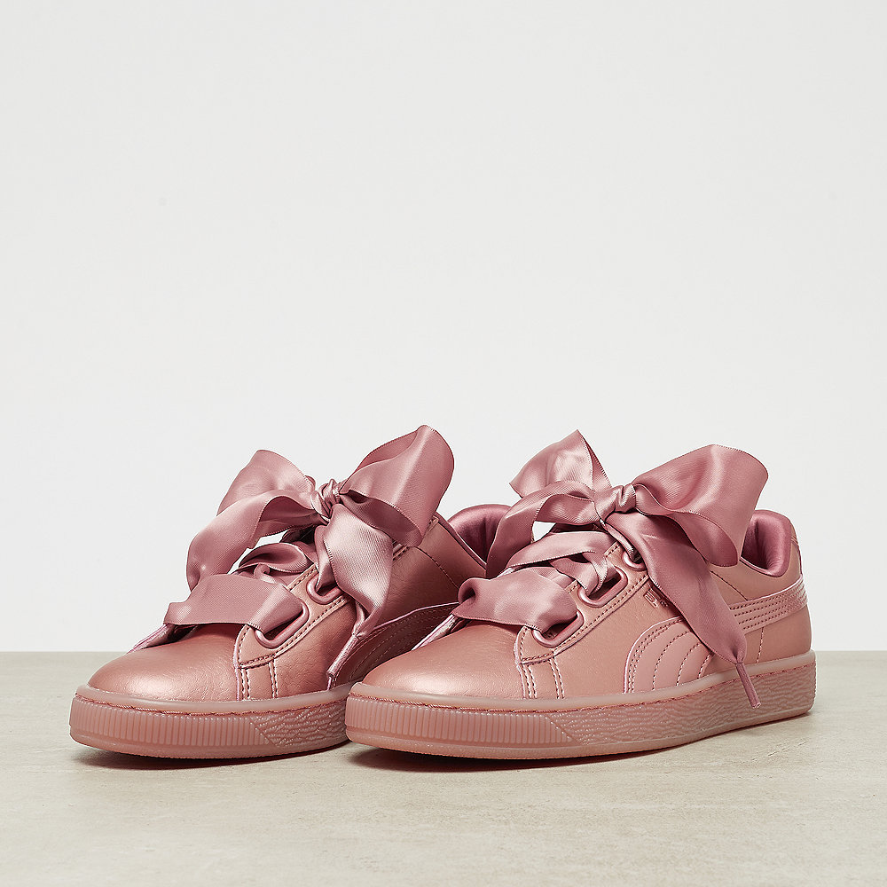 puma basket heart rose